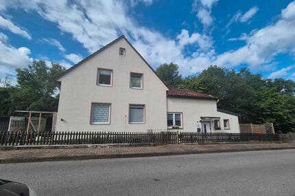 Einfamilienhaus in zentraler ruhiger Lage - Eschershausen