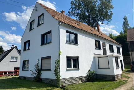 Zwei Wohnungen, zwei Scheunen, ein Hof - Cunewalde