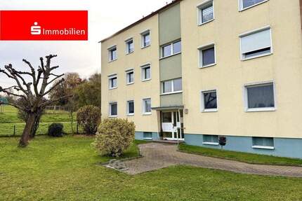 Schöne 3 Zi.-Wohnung mit Terrasse und Einzelgarage in direkter Feldrandlage! - Frankfurt Berkersheim