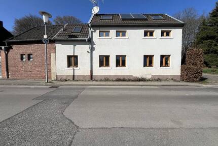 Ihr Zuhause in Eschweiler-Kinzweiler: Flexibles Wohnen mit viel Platz & Perspektive