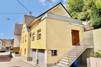 Charmantes Einfamilienhaus mit Anbau und Garage - Kenzingen Bombach