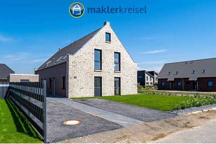 Haus zum Mieten in Wangerland Hohenkirchen 1.190,00 € 100 m² - Wangerland / Hohenkirchen