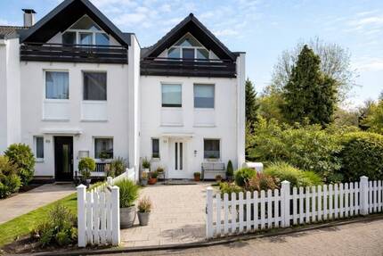 Wohnen am Hildener Stadtwald mit viel Platz, Privatsphäre & Duplex Garage!