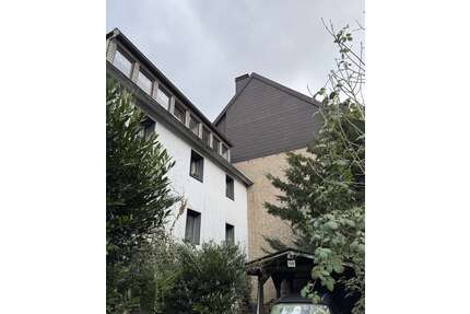 Haus zum Kaufen in Essen Heisingen 470.000,00 € 233 m² - Essen / Heisingen
