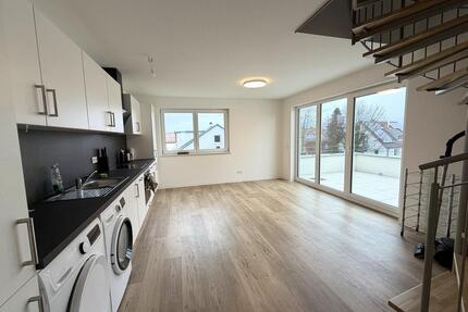 Geräumige und helle 5-Zimmer-Maisonette-Wohnung mit Balkon und Stellplatz - Stuttgart Birkach