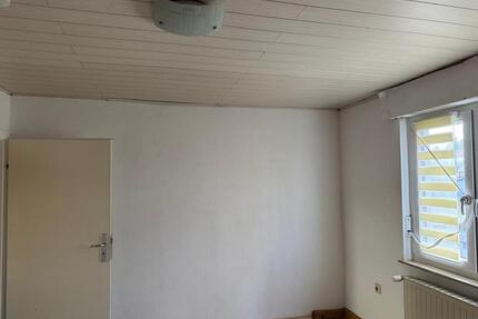 Haus zur vermieten 5 Minuten zu Fuß von der Stadt Kaltmiete 600€ - Sankt Ingbert