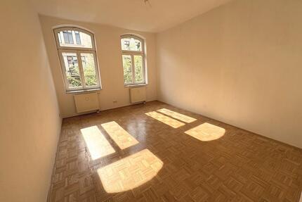 Helle Zwei-Raum-Wohnung mit Balkon in Zwickau