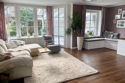 Möblierte idyllische DHH im Herzen von Großhansdorf