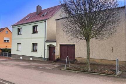 Solides Wohnhaus mit großzügiger Wohnfläche und Garten ! - Helbra