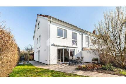 Modernes EFH in Altgarbsen: Effizienzhaus (Klasse A) mit PV, Stellplätzen und Garten in ruhiger Lage