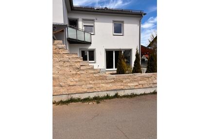 Doppelhaushälfte zu vermieten - 1.550,00&nbsp;EUR Kaltmiete, ca.&nbsp; 120,00&nbsp;m&sup2; in Aresing (PLZ: 86561)