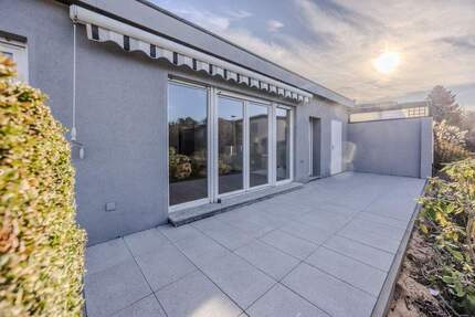 Modernes Reihenendhaus im Bungalowstil mit großem Garten und Garage - vollständig renoviert! - Rodenbach Oberrodenbach