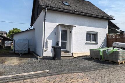 Einfamilienhaus in Atzelgit, frisch Renoviert, mit PV und Pellet - Malberg