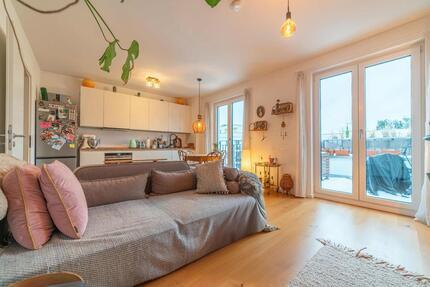 Modern 3-Room Penthouse with Two Balconies - Berlin Treptow-Köpenick