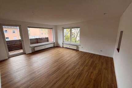 Haus zum Kaufen in Lappersdorf 998.000,00 € 311 m²
