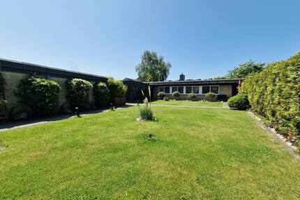 Architektenbungalow mit Stil, Technik und Platz - Energieeffizient modernisiert - Leck