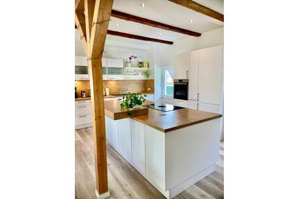 Doppelhaushälfte am Feldrand, gr. Grundstück mit Bebauungsoption - Steinburg