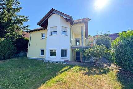 Haus zum Mieten in Oberhausen-Rheinhausen 2.300,00 € 218 m²