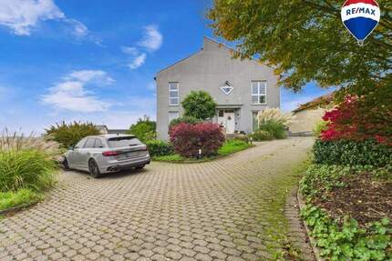 Geräumiges Einfamilienhaus mit weitläufigem Grundstück - Mettlach / Weiten