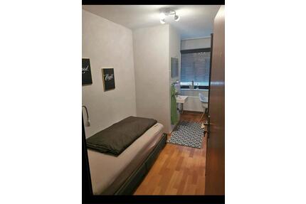 Zimmer mit Bad Dusche, WC Möbliert, WLAN - Lippstadt Bad Waldliesborn