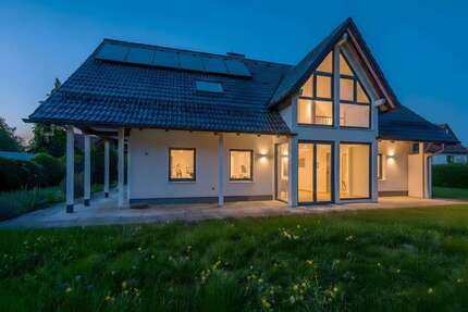 Haus zum Kaufen in Gilching 1.398.000,00 € 209 m²