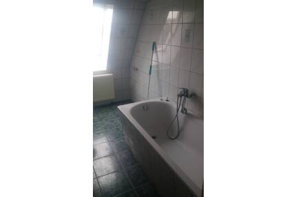 Hospitalstraße 15 - Dreiraumwohnung im Dachgeschoss - Weißenfels