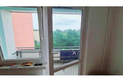 1.5 Zi Wohnung Warmca 345€ WBS - 345,00&nbsp;EUR Kaltmiete, ca.&nbsp; 35,00&nbsp;m&sup2; in Berlin (PLZ: 12627) Marzahn-Hellersdorf