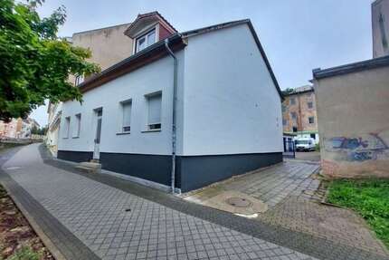 Haus zum Kaufen in Frankfurt 199.000,00 € 176 m²