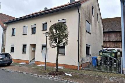Haus zum Kaufen in Vohenstrauß 147.000,00 € 223 m²