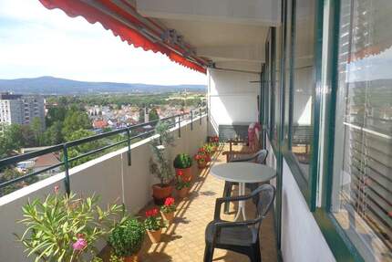 Wohnen mit Aussicht - 390.000,00&nbsp;EUR Kaufpreis, ca.&nbsp; 91,00&nbsp;m&sup2;&nbsp;Wohnfl&auml;che in Eschborn (PLZ: 65760)