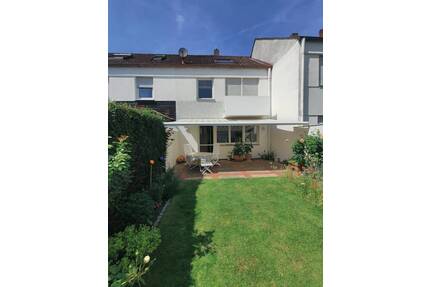 Charmantes Reihenmittelhaus mit Garage in ruhiger Lage von Lappersdorf