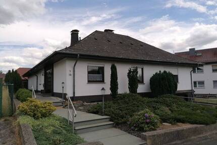 Exklusives Ein- bis Zweifamilienhaus mit privatem Wellnessbereich und traumhaftem Ausblick - Fritzlar / Cappel