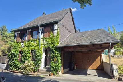 Haus zum Kaufen in Irmenach 115.000,00 € 116 m²