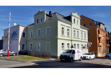 sonnige 2-Raum Dachgeschoß Wohnung Zentrum Limbach - Limbach-Oberfrohna