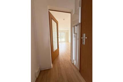 3 Zimmer, Balkon, 1. Obergeschoss - Wilkau-Haßlau