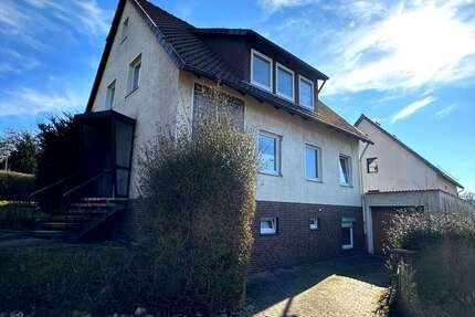 Haus zum Kaufen in Giesen 275.000,00 € 140 m²