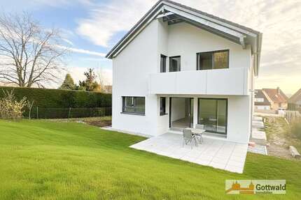 Haus zum Mieten in Esslingen am Neckar 2.950,00 € 150.7 m²