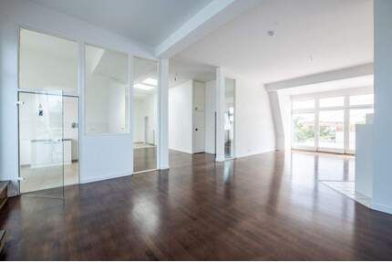 Historische Eleganz trifft Moderne: Dachgeschosswohnung mit 2 Sonnenterrassen in Charlottenburg - Berlin Wilmersdorf