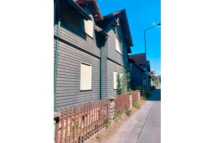 Ein-Zweifamilienhaus in Suhl - 40.000,00&nbsp;EUR Kaufpreis, ca.&nbsp; 147,00&nbsp;m&sup2; in Suhl (PLZ: 98529) Aue 1
