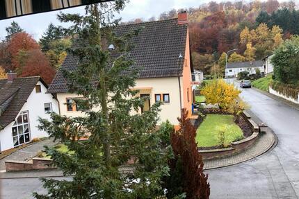 Schöne ruhige 3,5 Zimmerwohnung in Hauptstuhl zu vermieten - Queidersbach