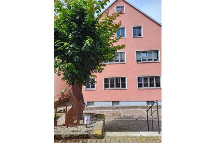 Helle 3-Zi.-Whg in der Altstadt von Creußen mit schöner Aussicht