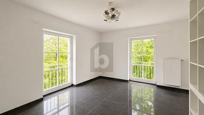 VIELSEITIG IN ZENTRALER LAGE - 1.900.000,00&nbsp;EUR Kaufpreis, ca.&nbsp; 207,00&nbsp;m&sup2;&nbsp;Wohnfl&auml;che in München (PLZ: 81377)