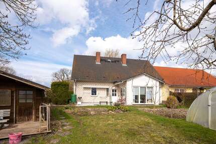 Haus zum Kaufen in Utzedel 170.000,00 € 130 m²