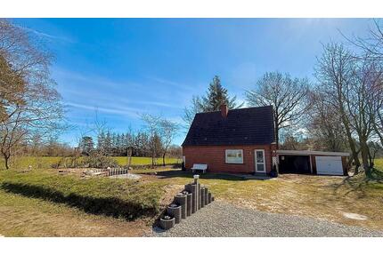 Einfamilienhaus Grundstück 2.139 m² Außenbereich Sanierungsobjekt - Langenhorn