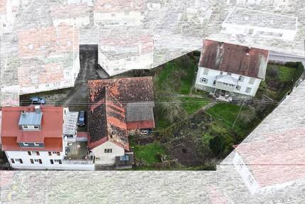 Attraktives Baugrundstück mit Potential: Abrissfähige Bestandsgebäude, Tiefgarage und drei Stockwerke pro Haus nach §34BauGB möglich - Altshausen