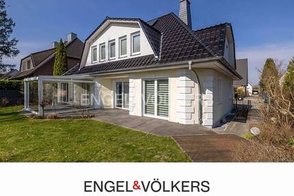 Ein Zuhause zum Ankommen: Modernes Einfamilienhaus mit 305 m² Wohn- und Nutzfläche in begehrter Lage - Ahrensburg