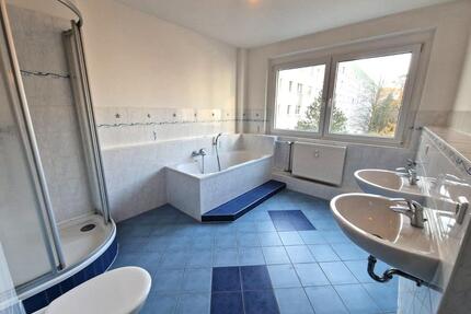 3-Zimmer-Wohnung mit XXL-Tageslichtbad zu vermieten - Leipzig West