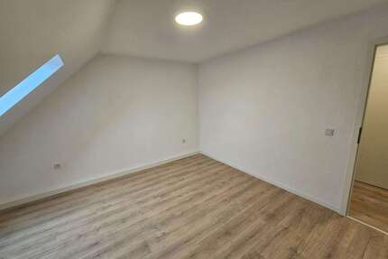 Wohnung zum Mieten in Schiffweiler 570,00 € 57.84 m²