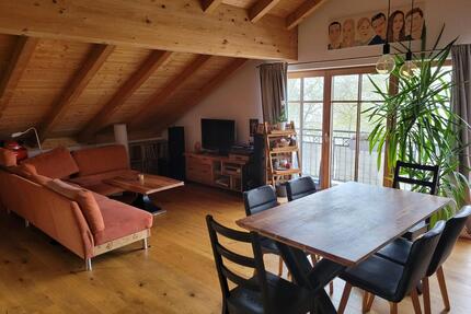 Mietwohnung, großzügige 2 Zimmer Dachgeschoßwohnung 79 qm - Feldkirchen-Westerham