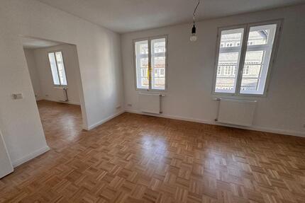 Kernsanierte 4,5-ZKB Wohnung zentral in Herborner Fußgängerzone